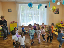 Каждый день - праздник! Каждый день - праздник!.